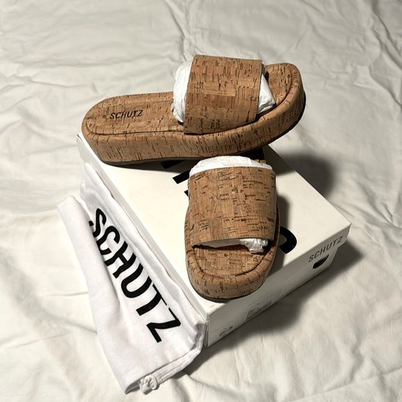 Schultz Yara Platform Sandal - Picture 1 of 4